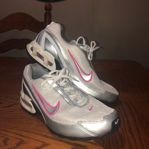 Nike air max running shoes